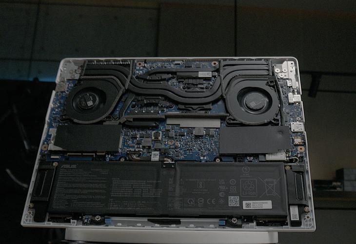 AMD銳龍AI 9領銜，2.5K 165Hz電競屏加持 華碩天選Air全線拉滿的次世代游戲本
